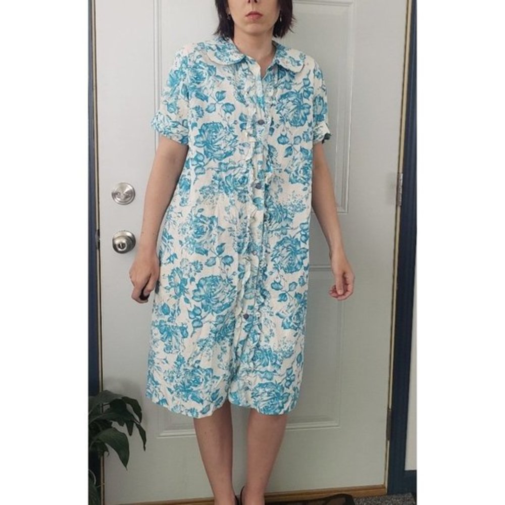 70s/80s White and Blue‎ Rose Robe